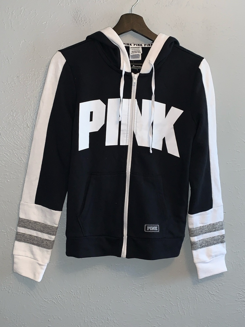 Vs full zip nwt